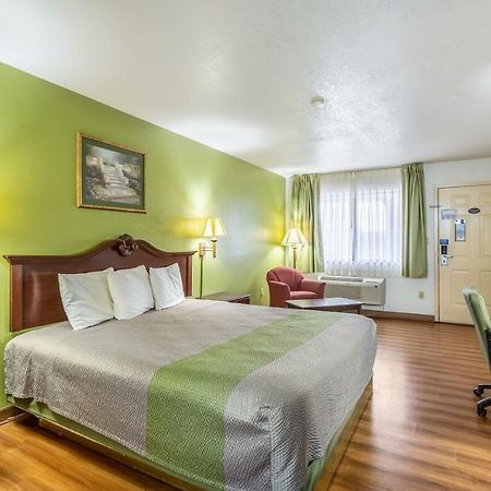 Rodeway Inn Santa Rosa Dış mekan fotoğraf