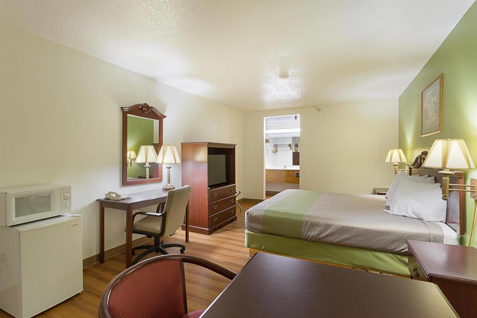 Rodeway Inn Santa Rosa Dış mekan fotoğraf