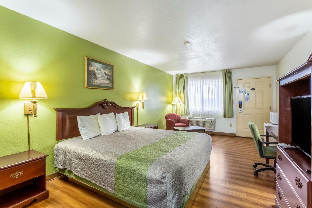 Rodeway Inn Santa Rosa Dış mekan fotoğraf